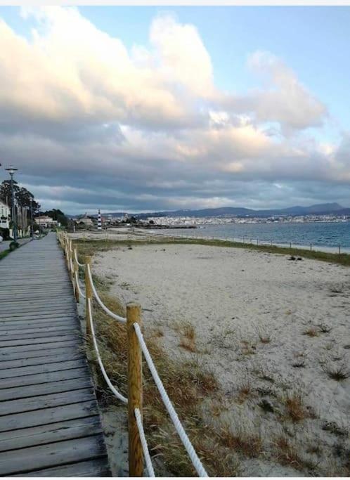 Atico En La Playa De Cangas Exterior foto